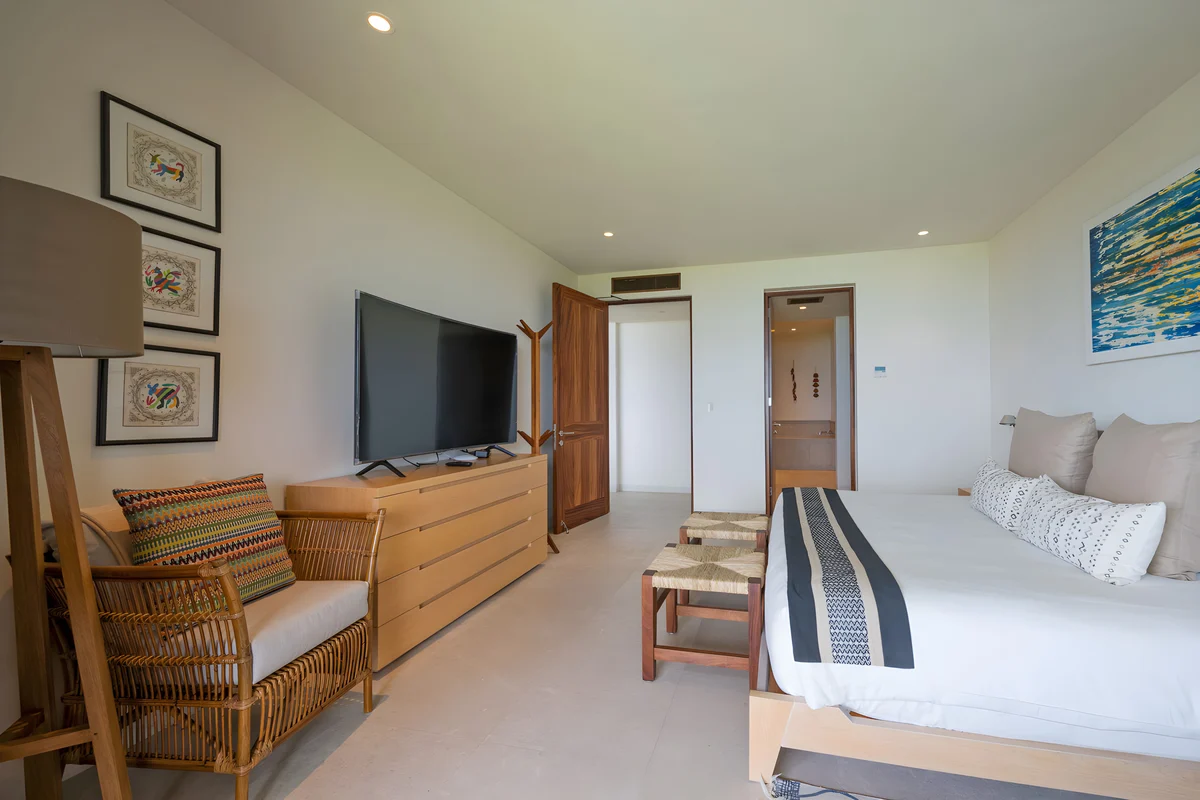 Bedroom 1 image 1