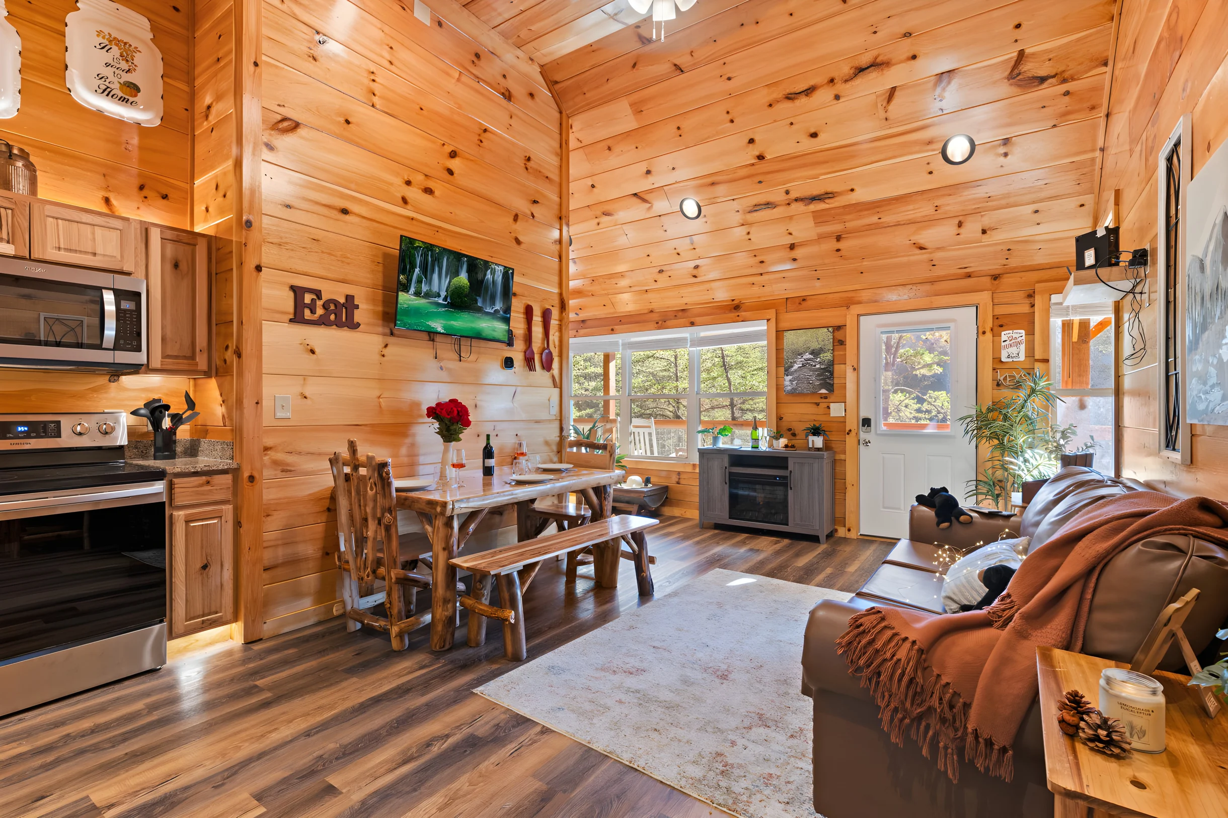 Home in Sevierville property photo 3