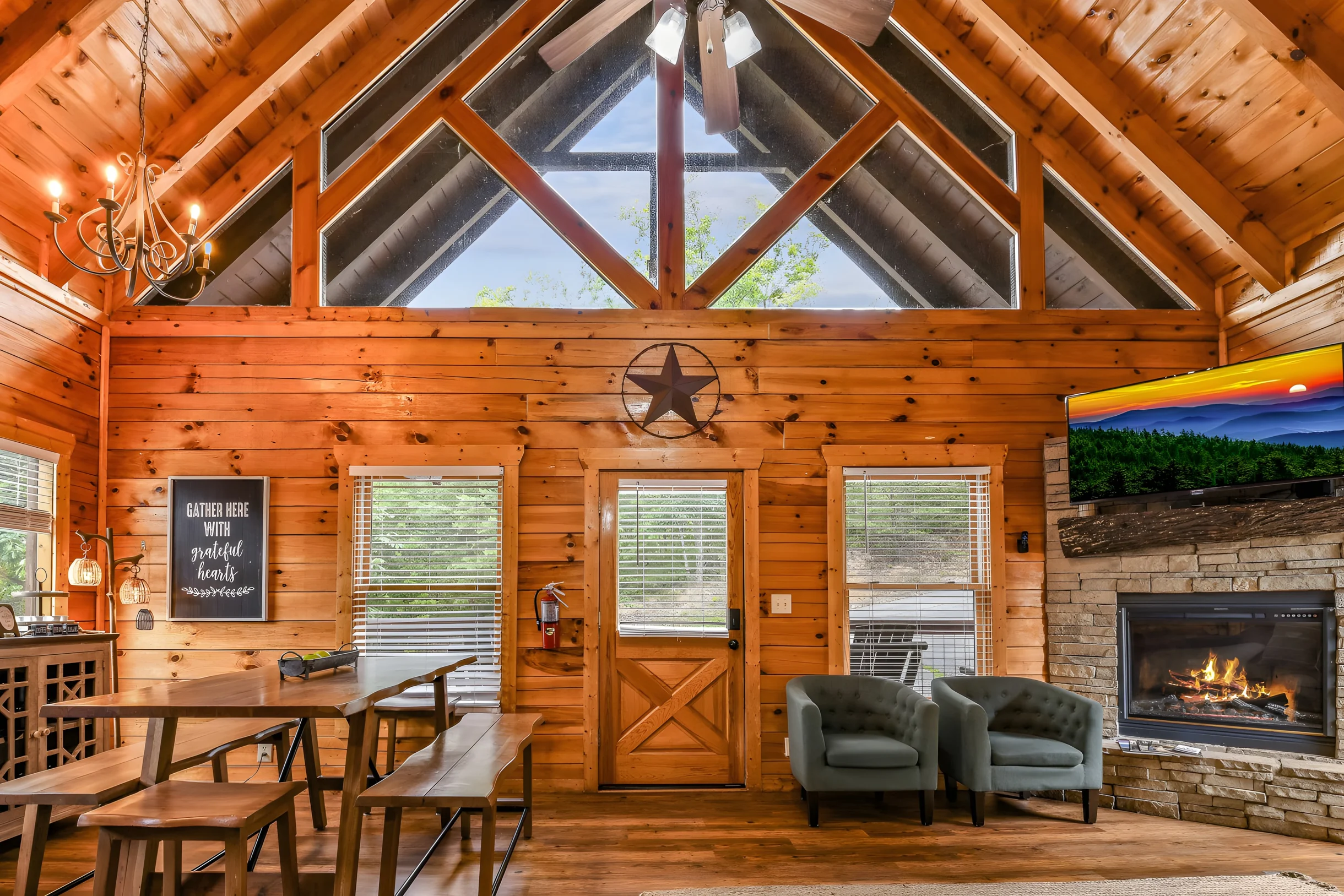 Home in Sevierville property photo 3
