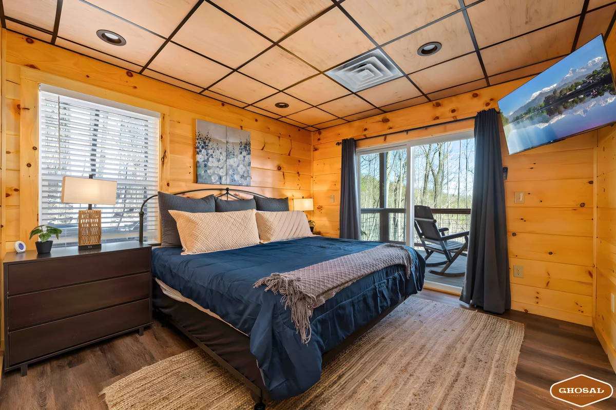 Bedroom 1 image 1
