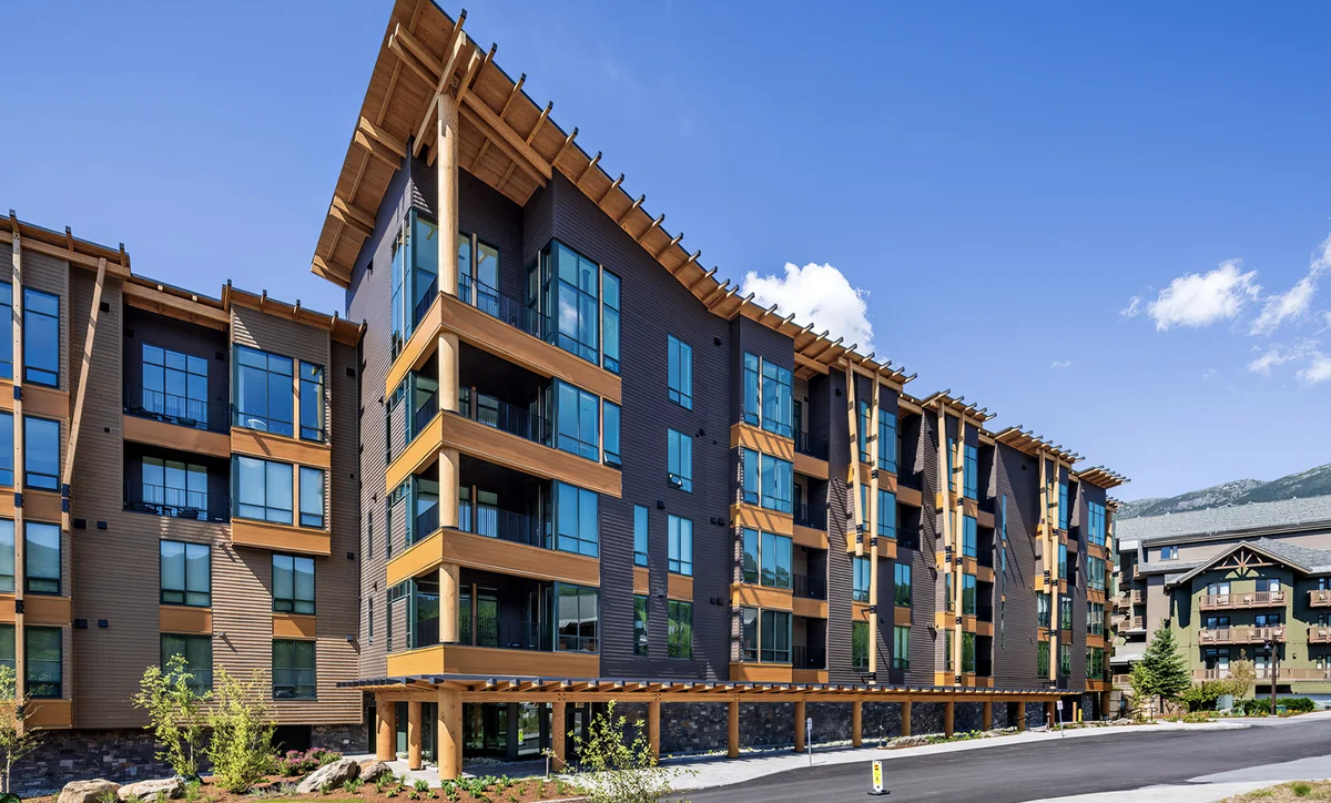Wander Stowe Treehouse