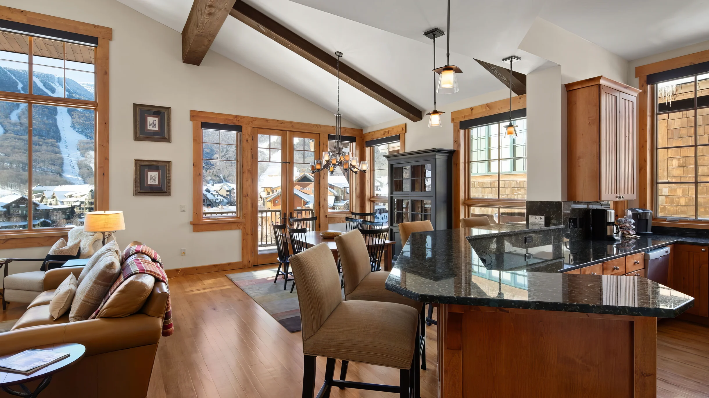 Stowe Globe Mountain Cabin | 4 Bed #31