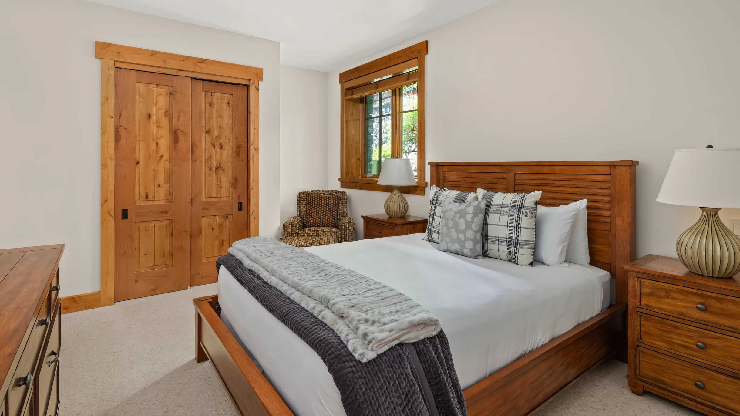 Stowe Globe Mountain Cabin | 4 Bed #11