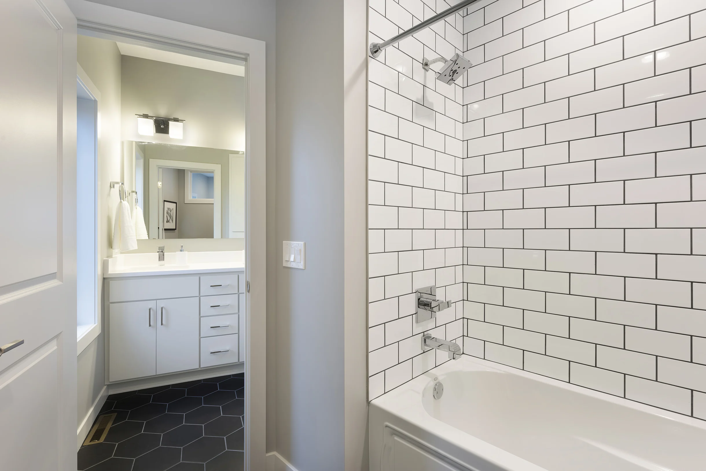 Lakefront Luxury #9