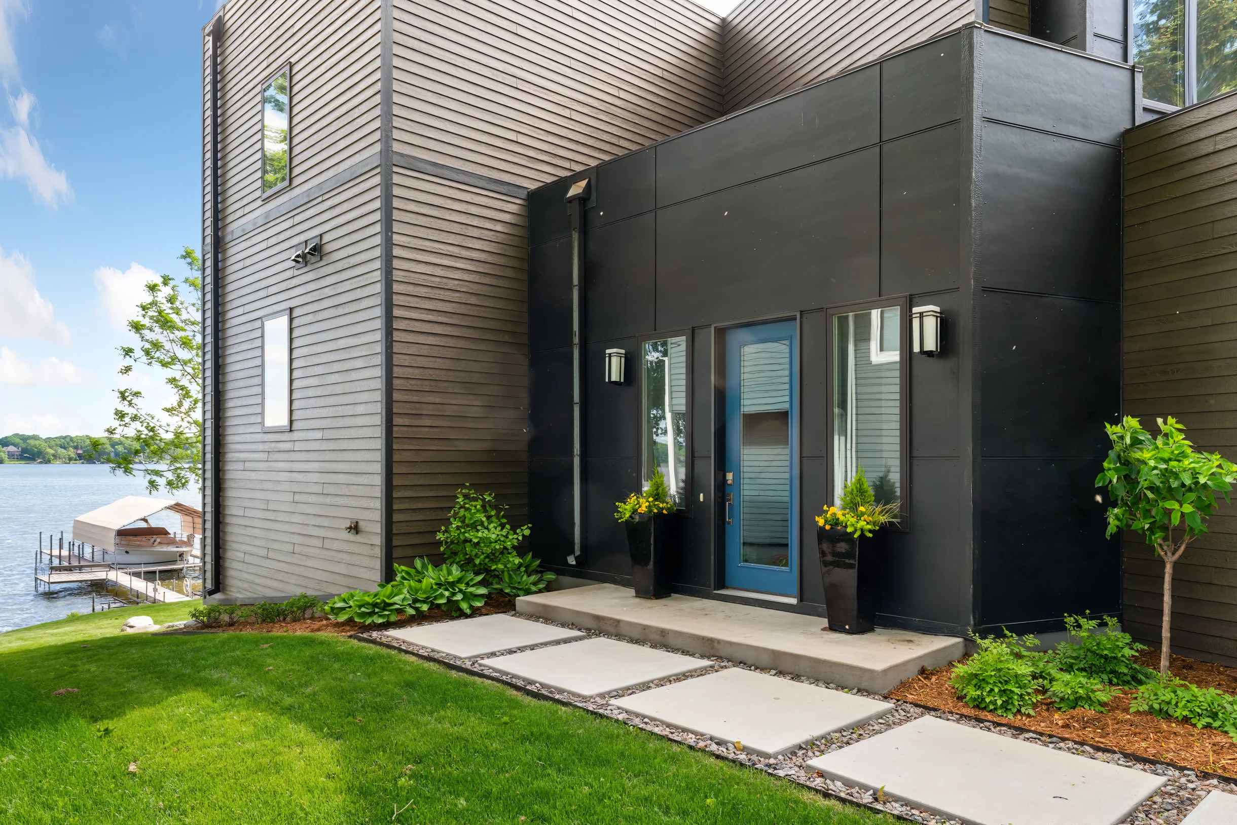 Lakefront Luxury #31