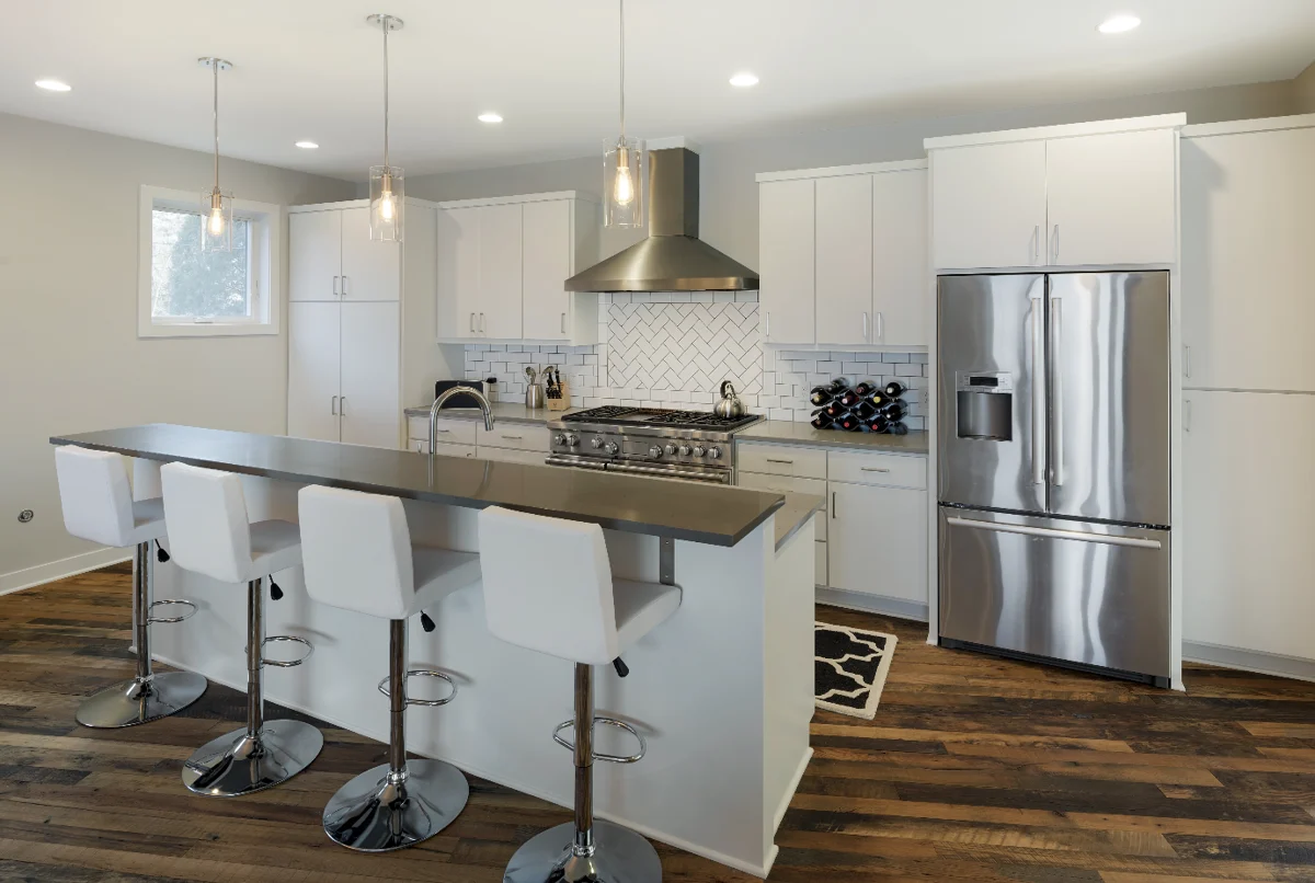 Lakefront Luxury #28
