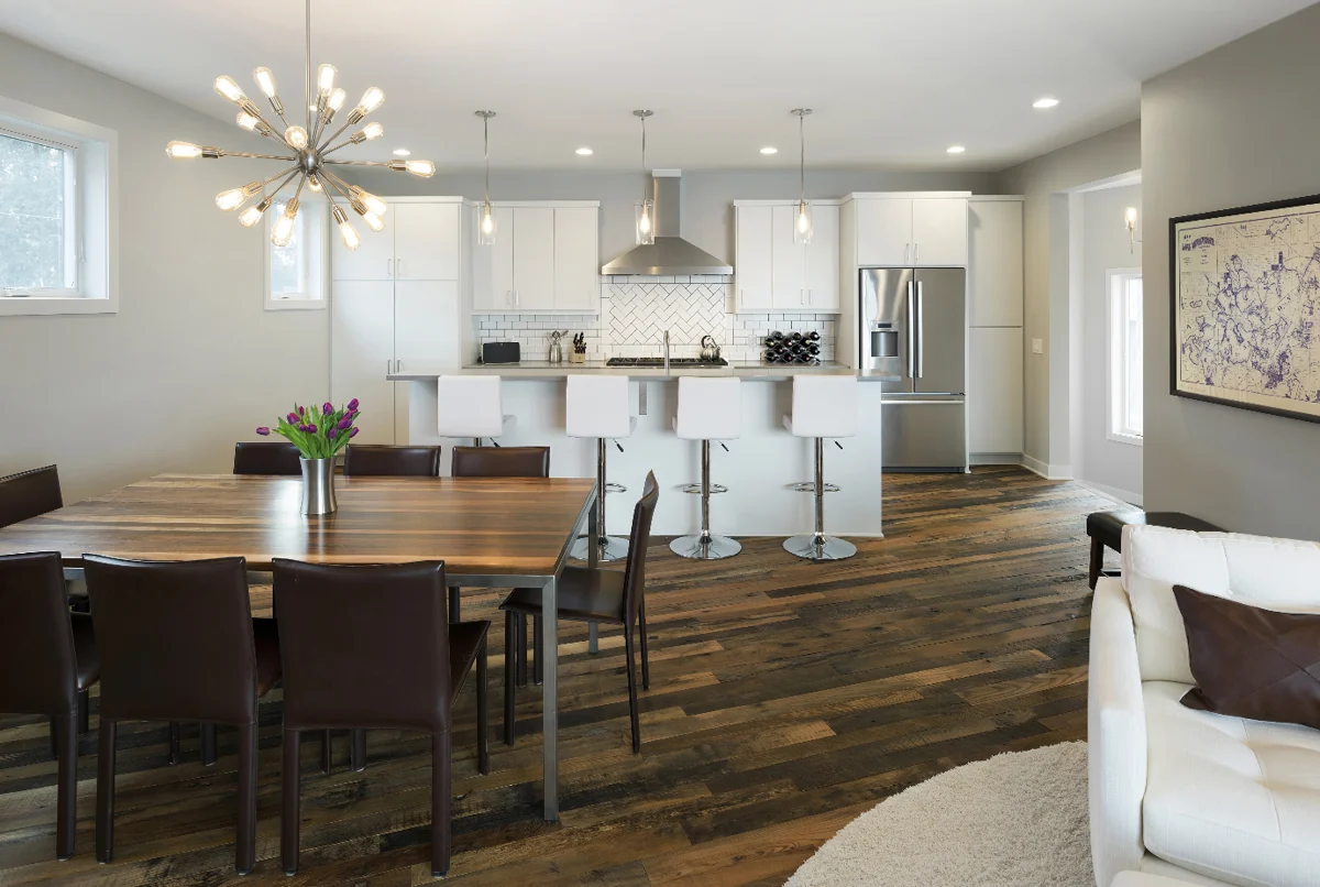 Lakefront Luxury #21