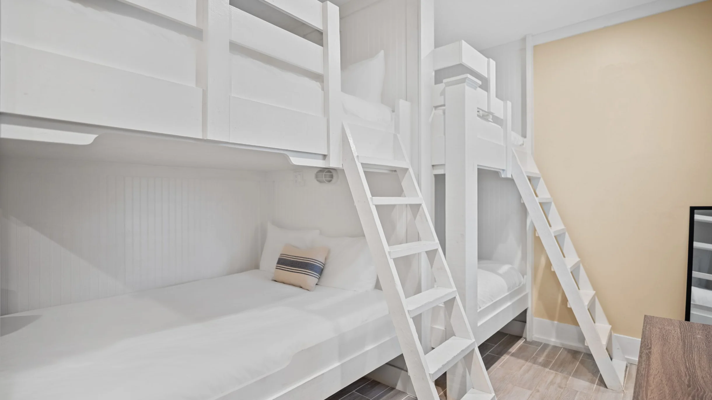 Wander Miramar Sands