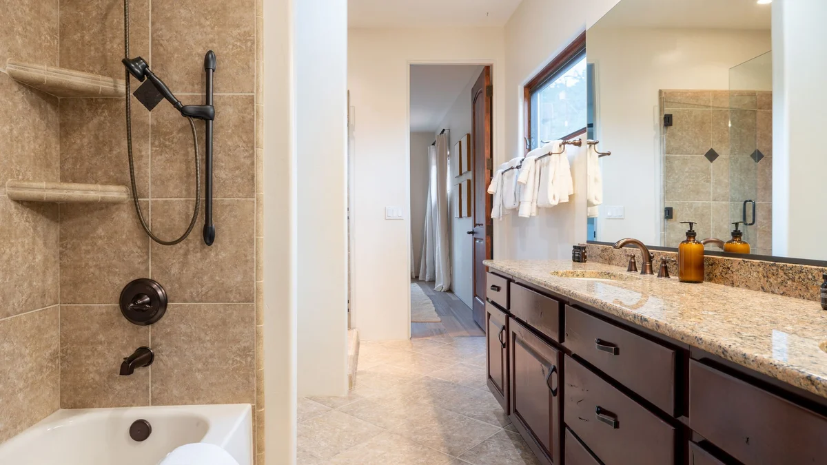 Wander Sedona Vortex Views