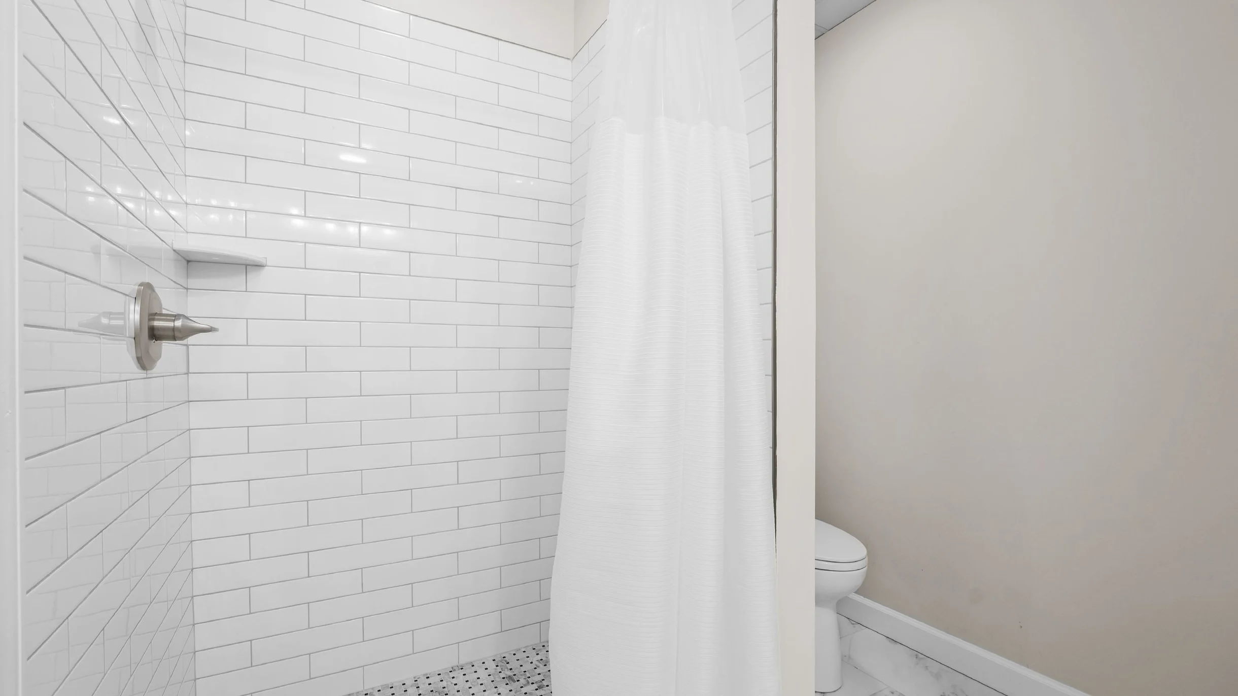 Wander Huntersville Shores