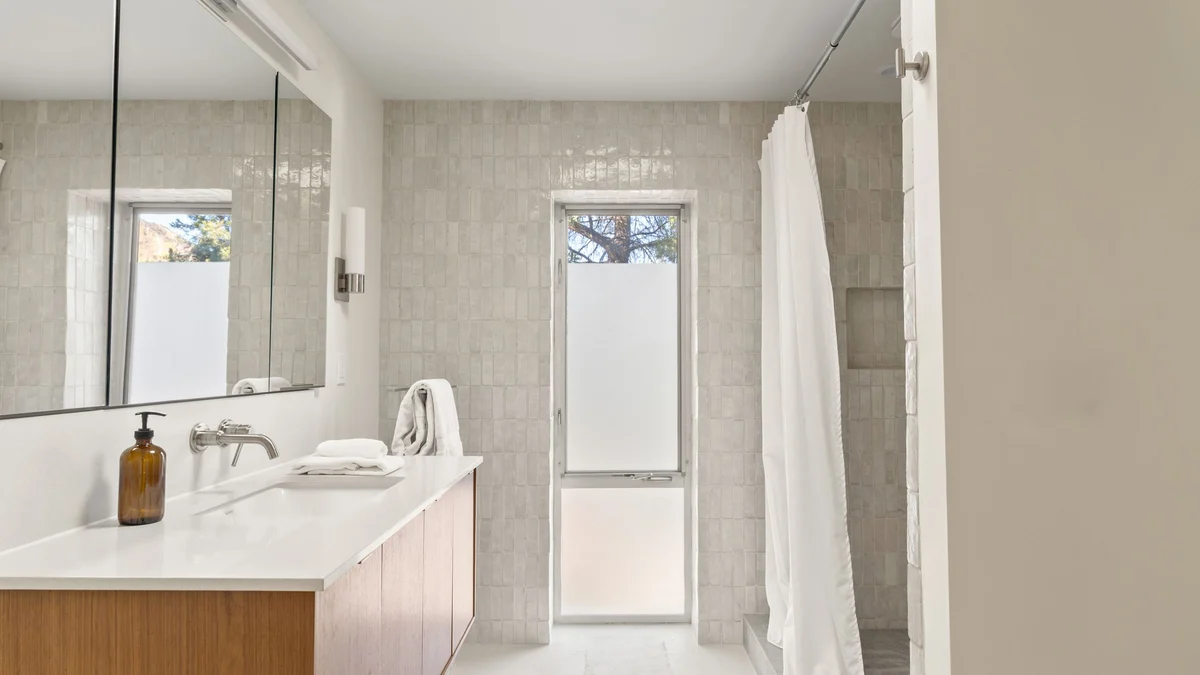 Wander Malibu Canyon Retreat