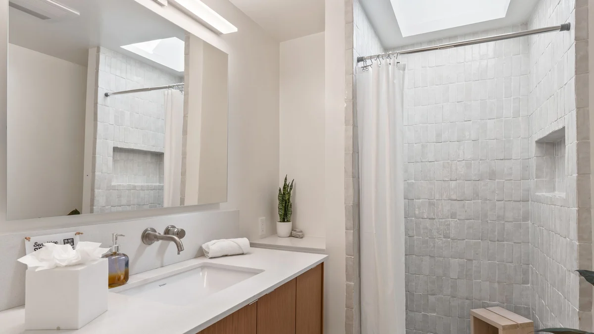 Wander Malibu Canyon Retreat