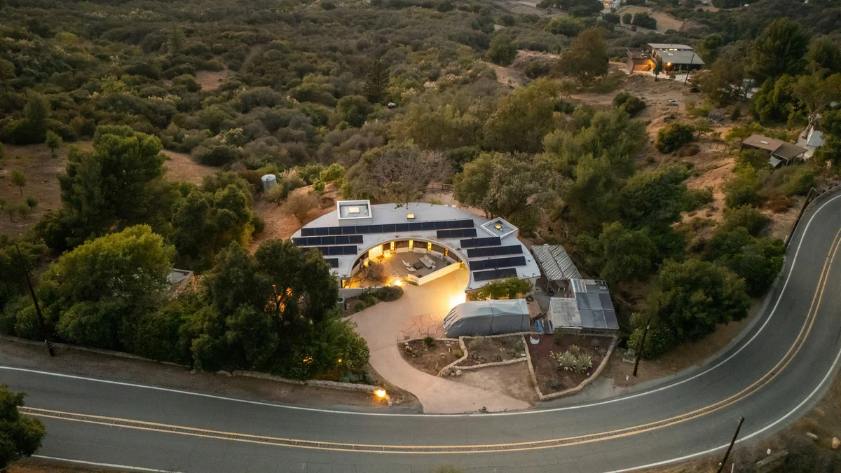 Wander Malibu Canyon Retreat