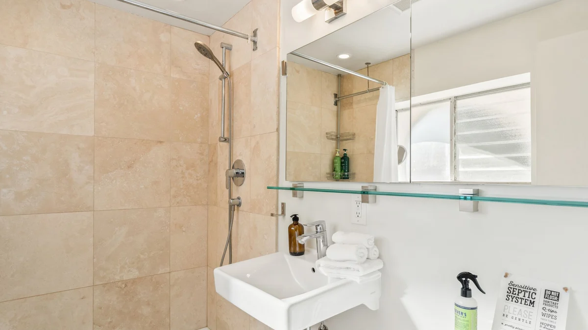 Wander Malibu Canyon Retreat