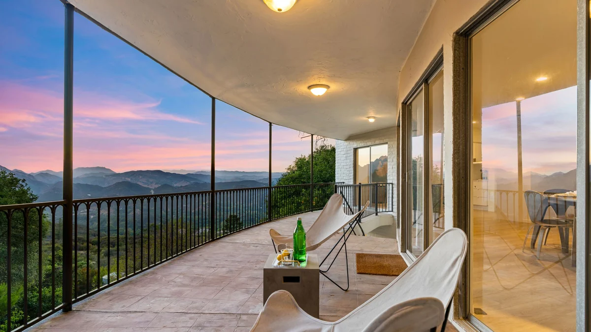 Wander Malibu Canyon Retreat