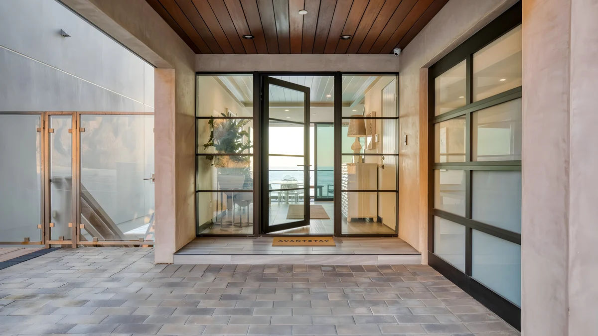 Wander Malibu Cove Retreat