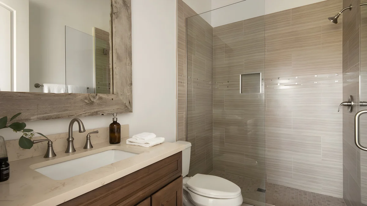 Bathroom 4 image