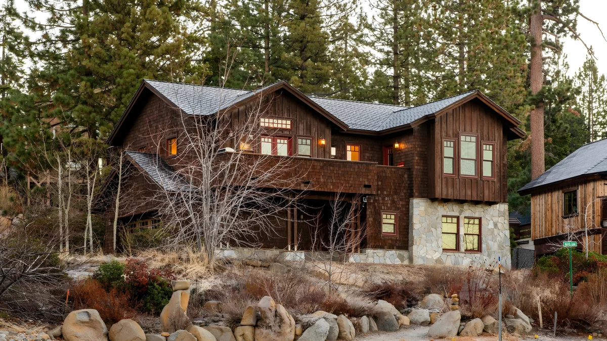 Wander Tahoe Vista Lakeshore