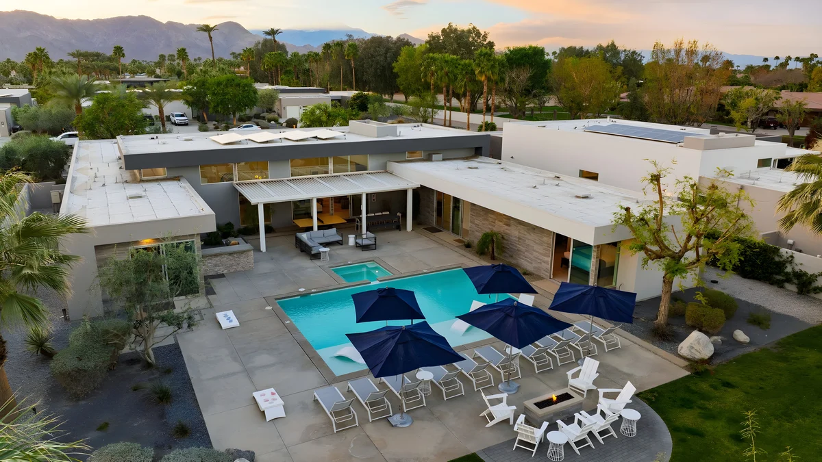 Wander La Quinta Oasis
