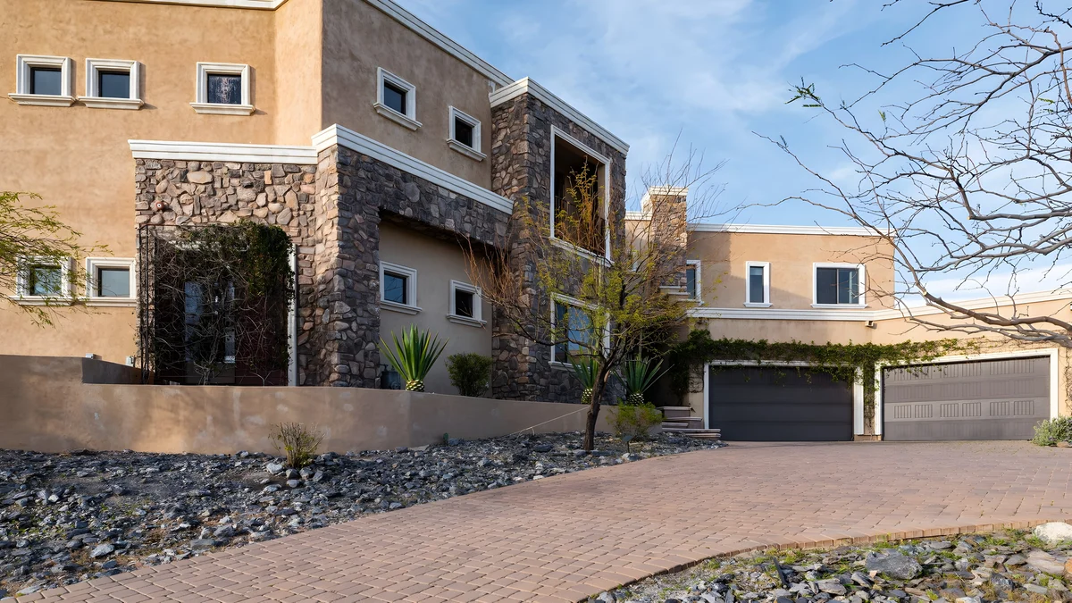 Wander Cave Creek Ridge