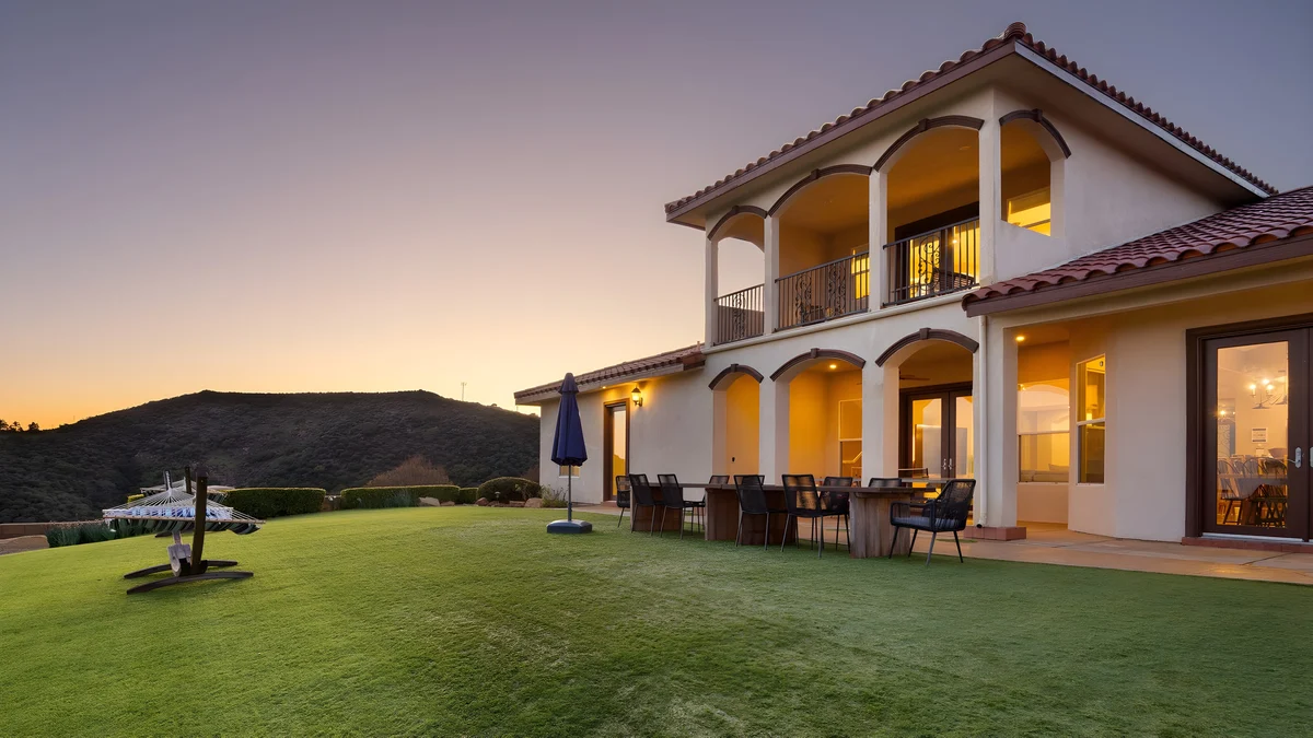 Wander Murrieta Mountains