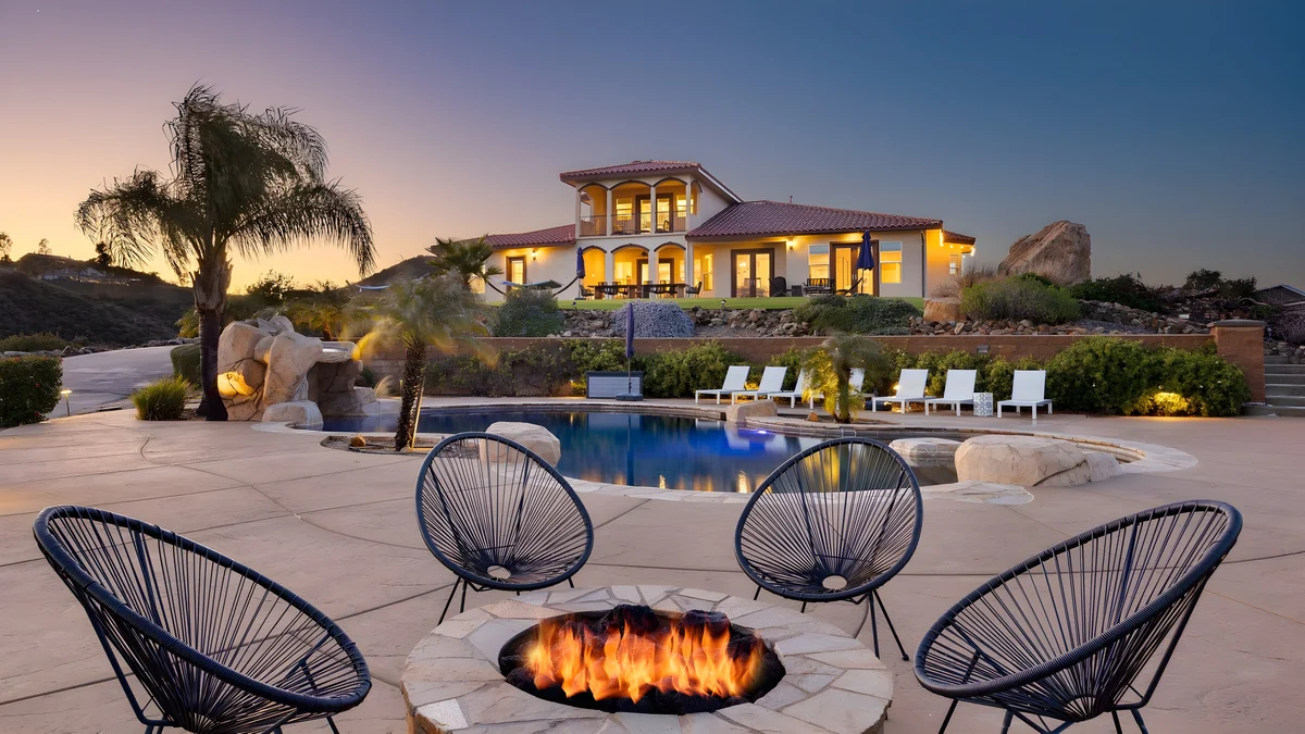 Wander Murrieta Mountains