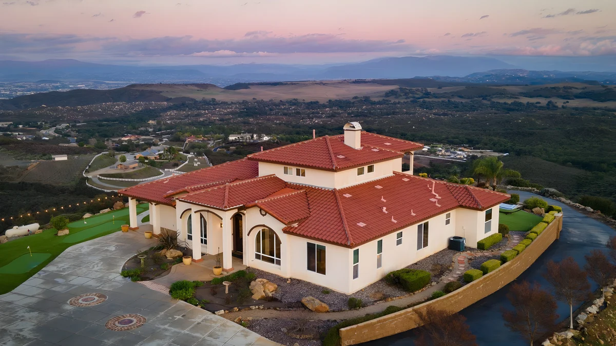 Wander Murrieta Mountains