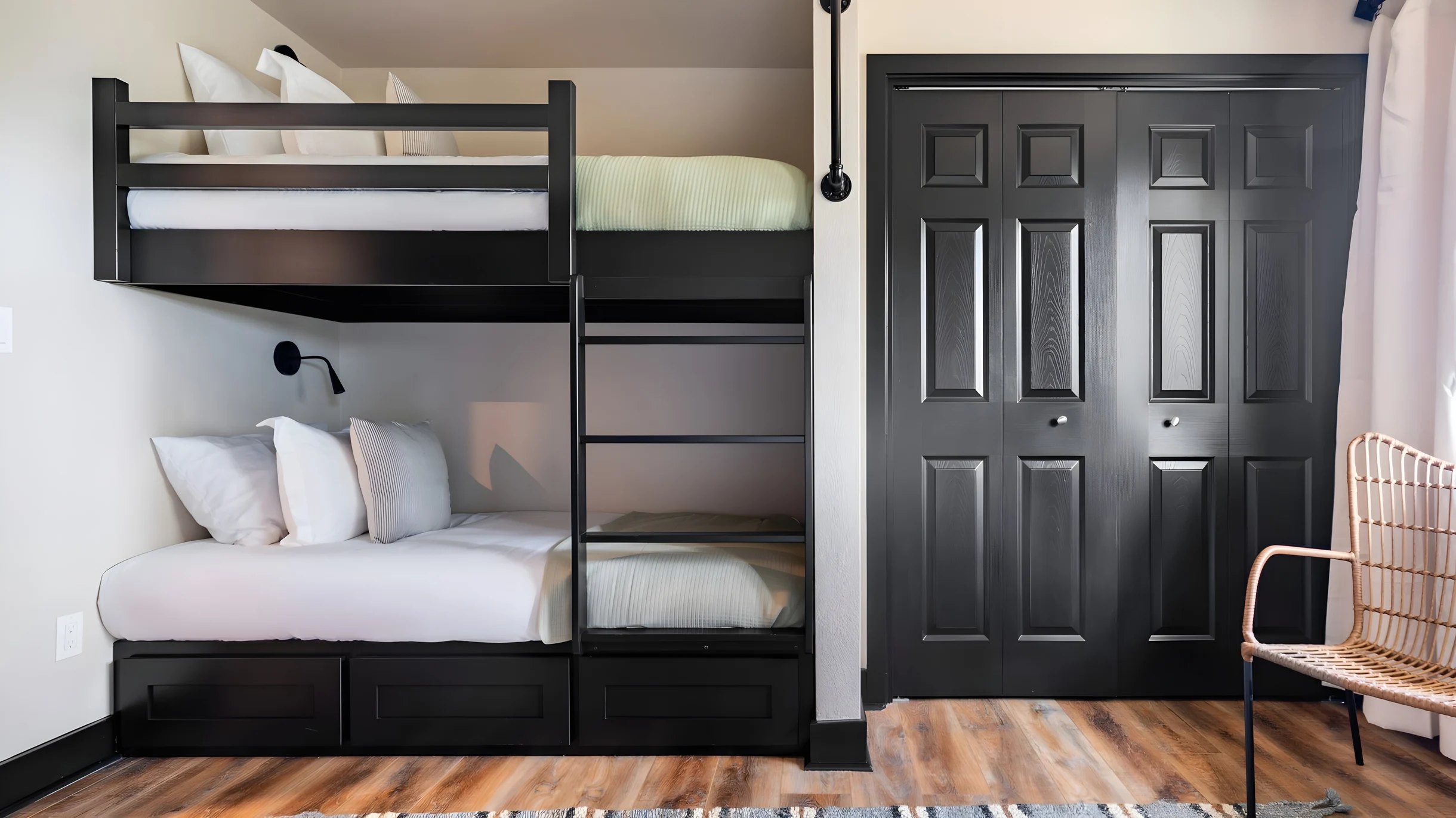 Wander Bend Rimrock #17