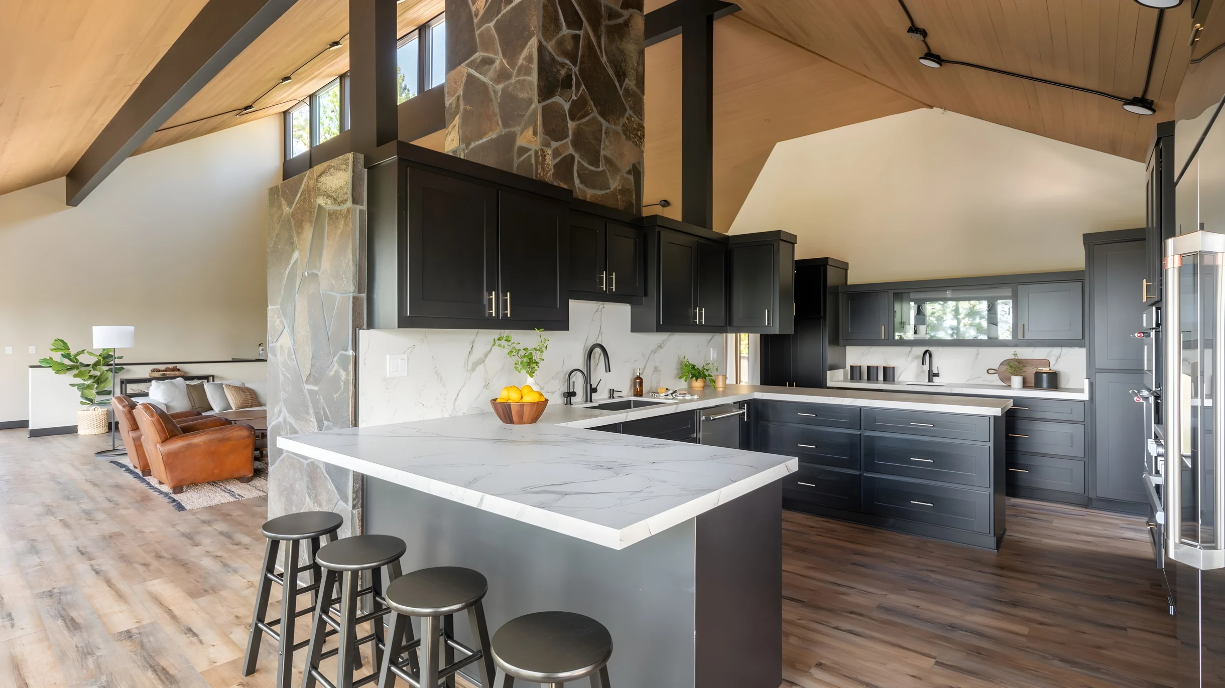 Wander Bend Rimrock #18