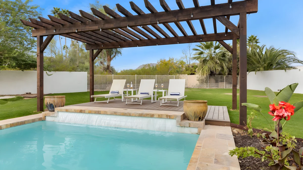 Wander Paradise Valley Echo