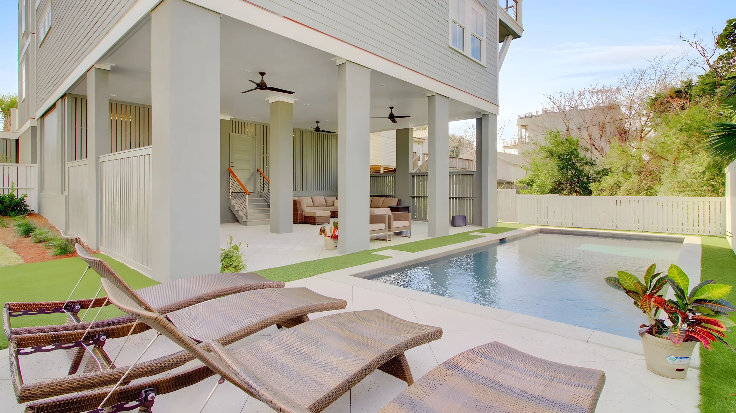 Wander Palms Glow #16