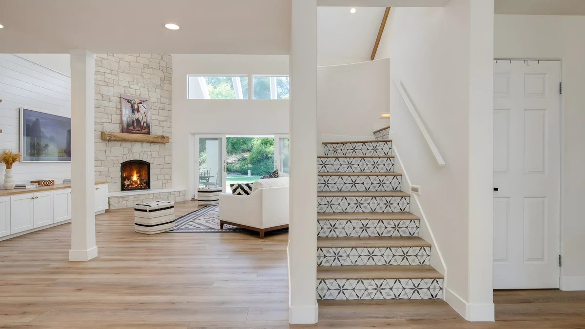 Wander Temecula Creek Estate