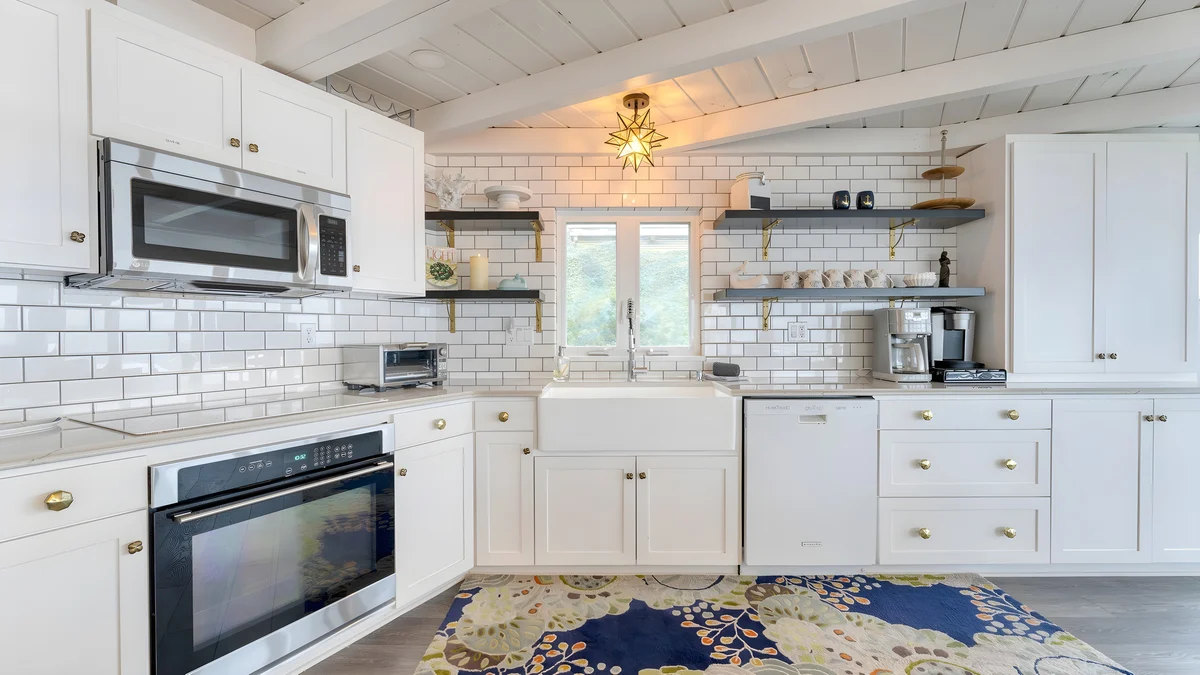 Wander Arch Cape Shores