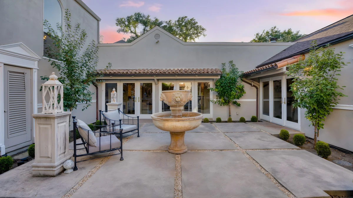 Wander Sonoma Mountain Retreat