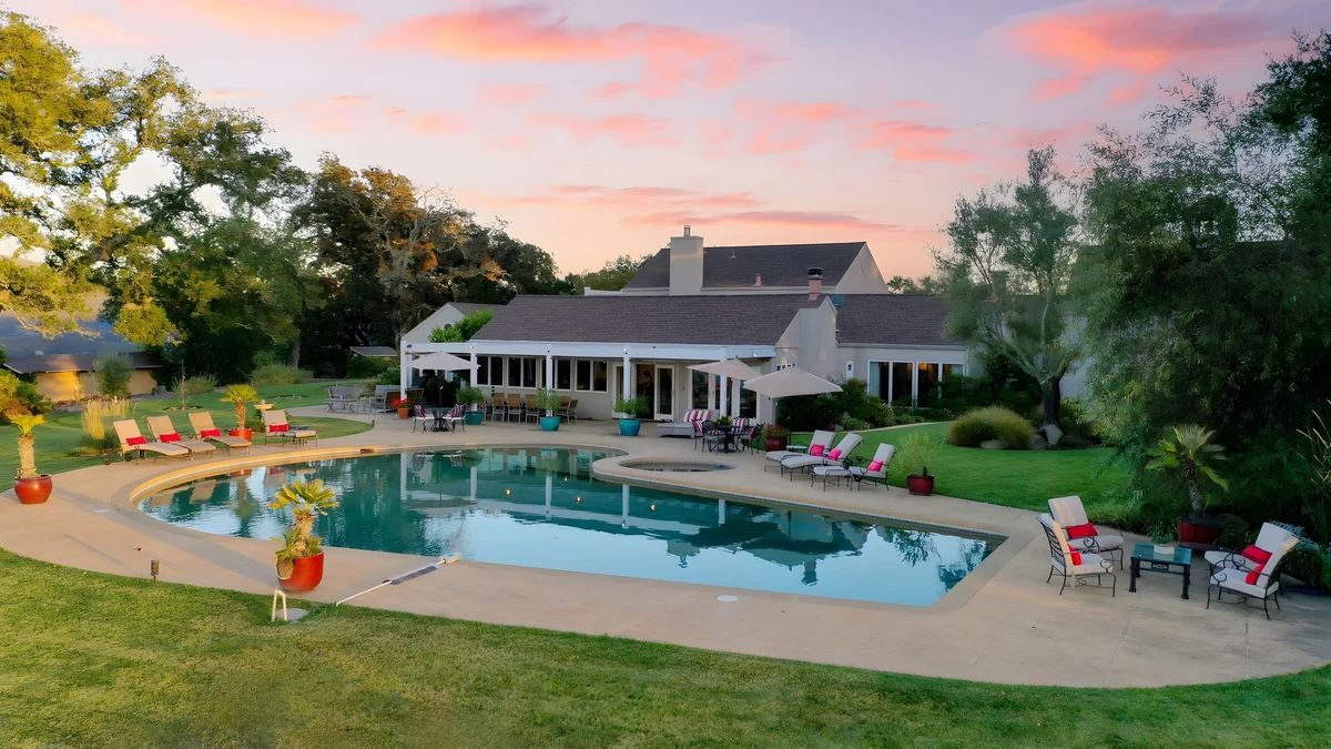 Wander Sonoma Mountain Retreat