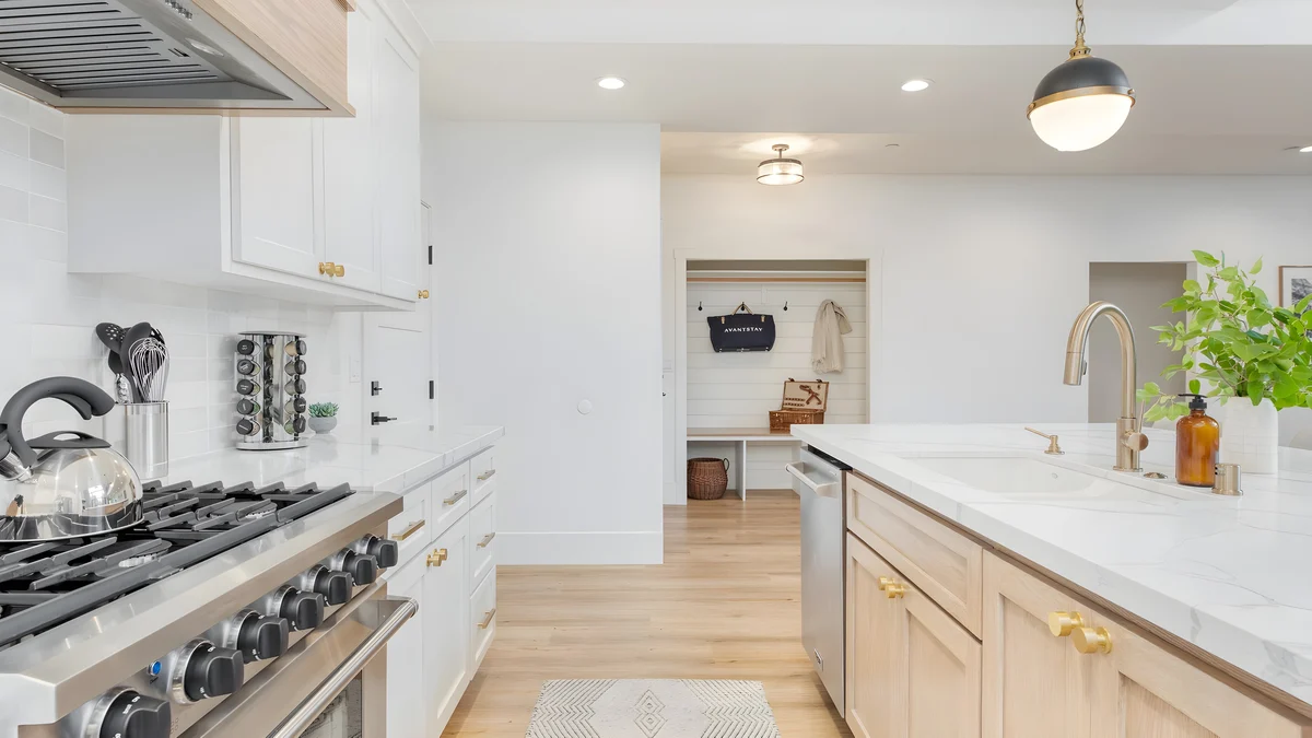 Wander Lake Arrowhead Timber