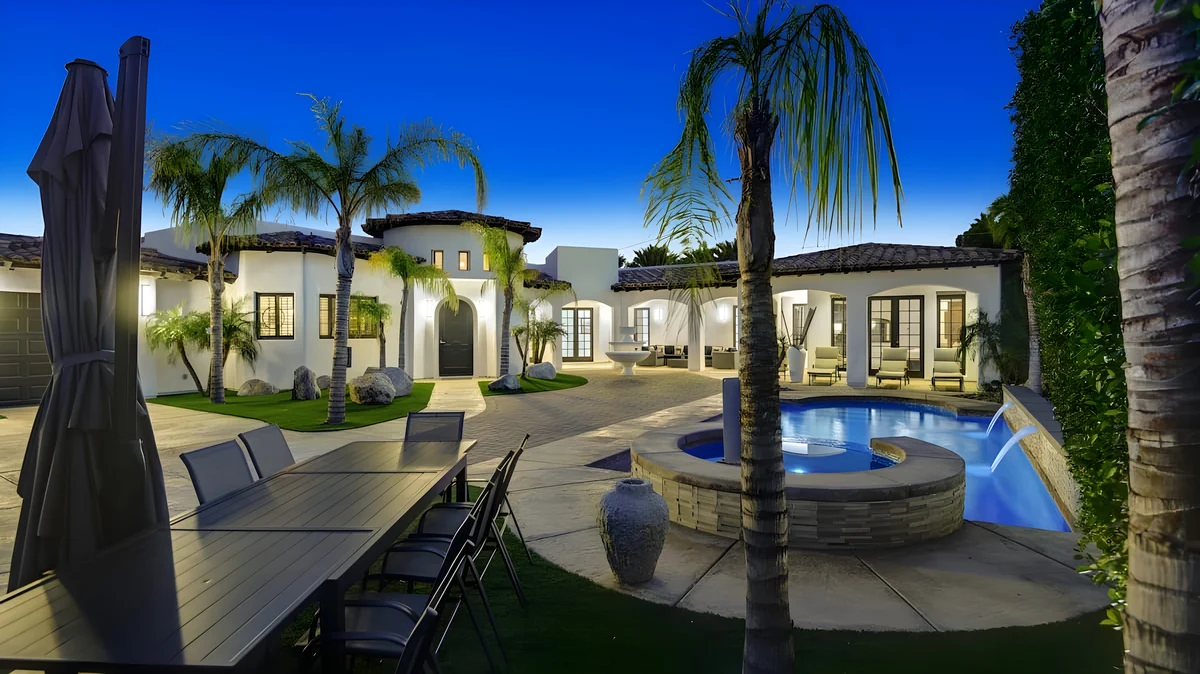 Wander Palm Springs Desertview