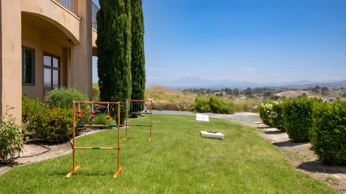 Wander Temecula Hills