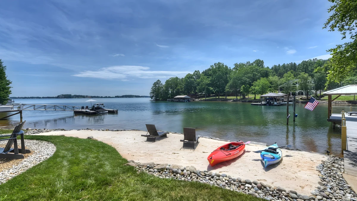 Wander Denver Marina