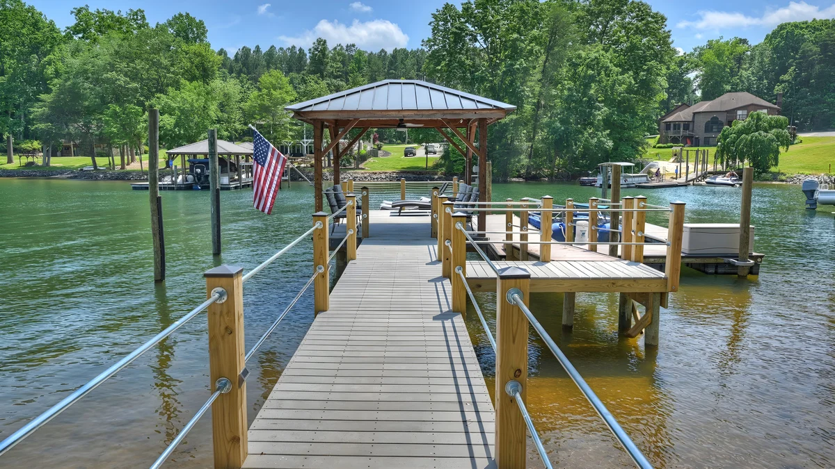 Wander Denver Marina