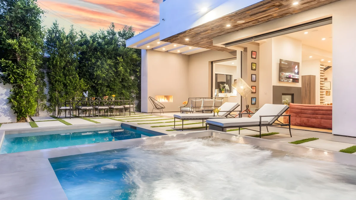 Wander West Hollywood Sunset