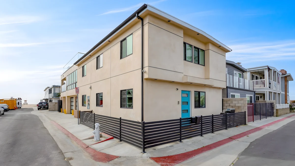 Wander Newport Beach Cliffs