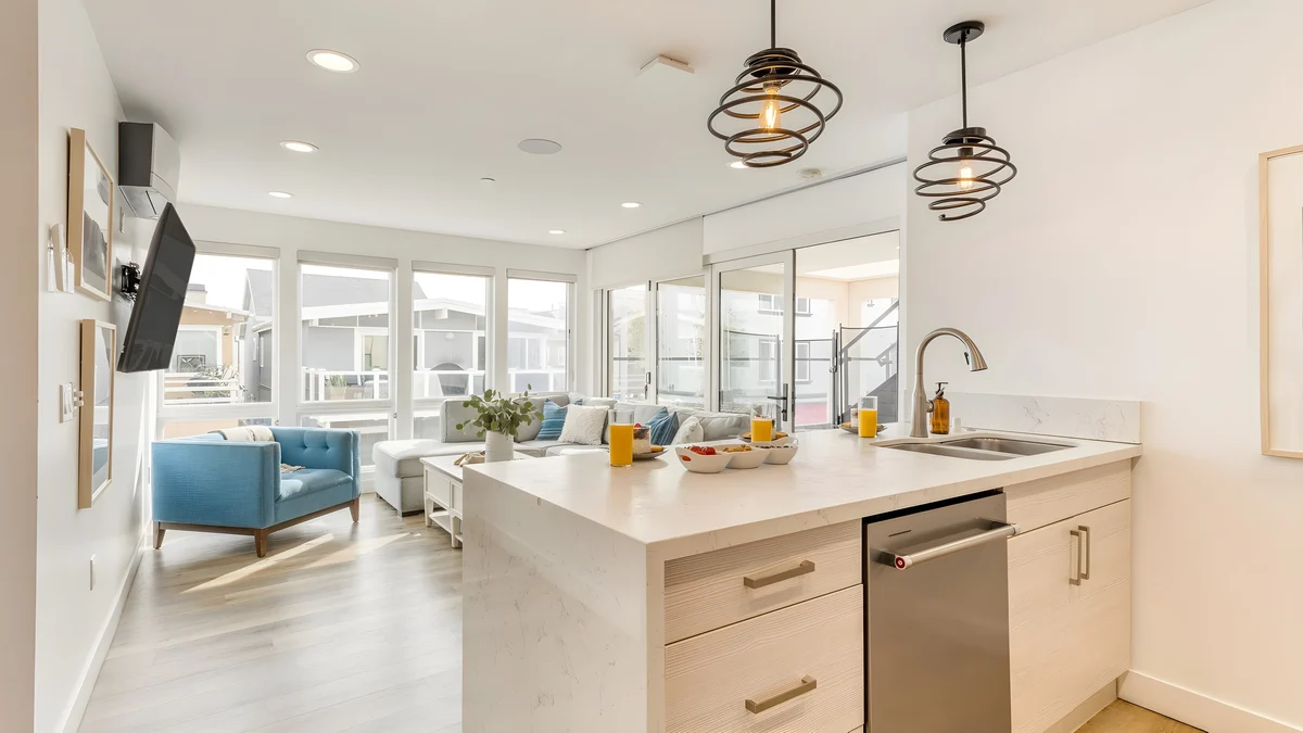 Wander Newport Beach Cliffs