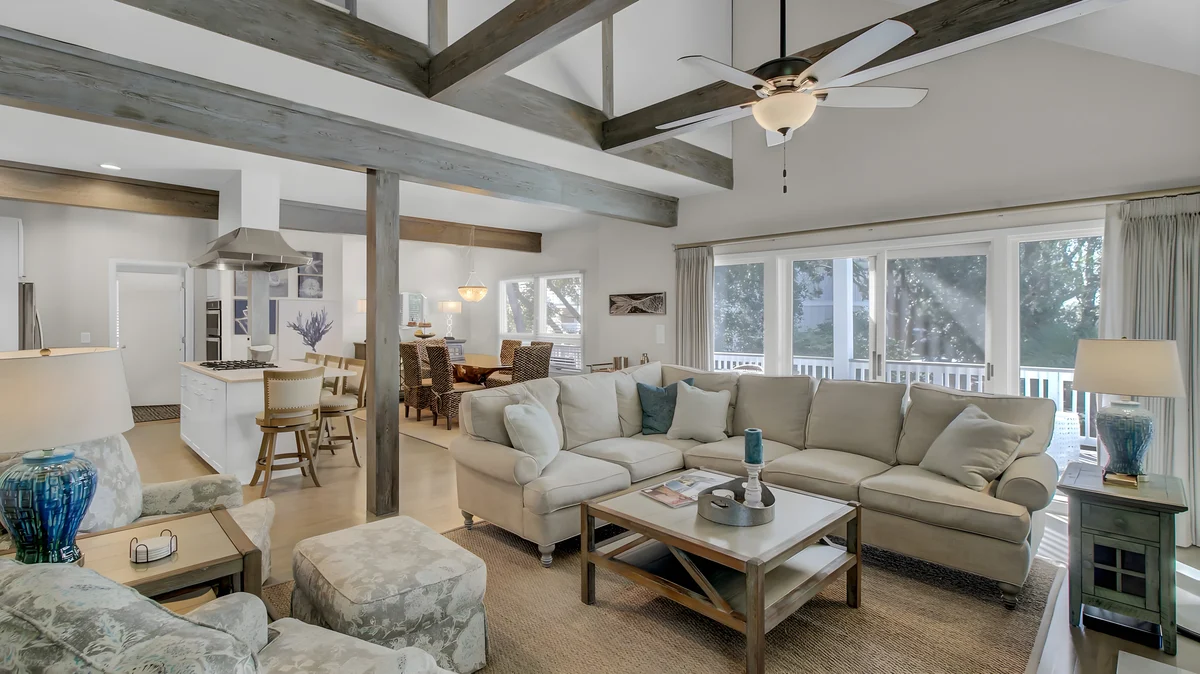 Wander Isle Palms Beach