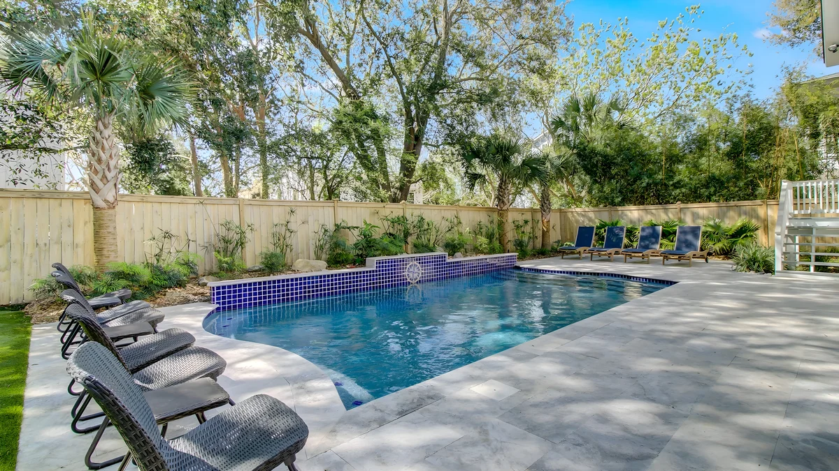 Wander Isle Palms Beach