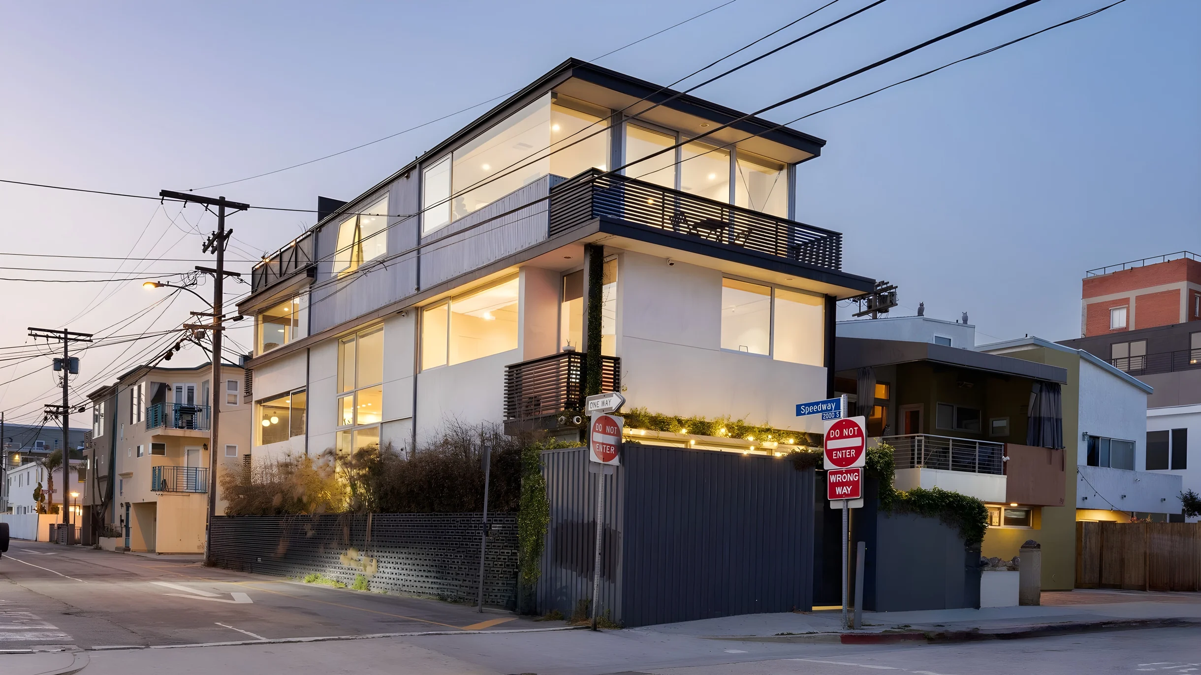 Wander Venice Shores #4