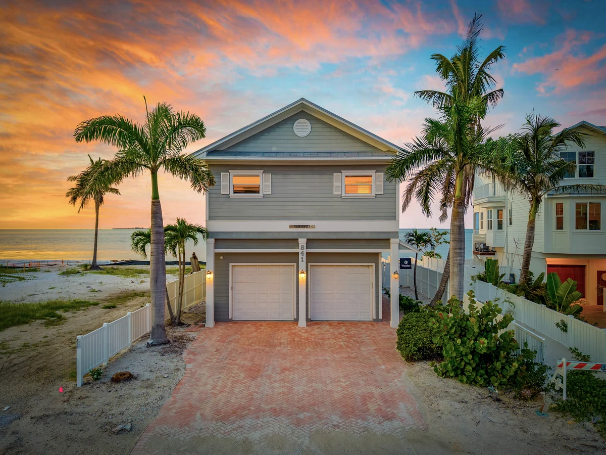 Serendipity - Beach Front 4/3