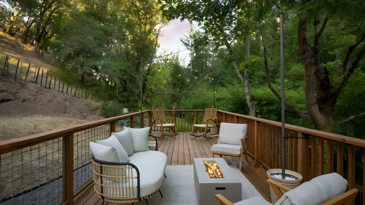 Wander Healdsburg Creek Retreat