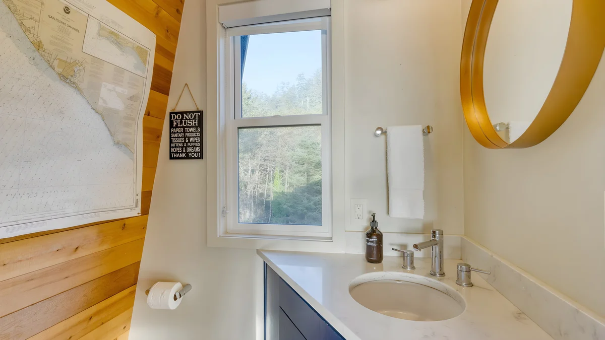 Wander Arch Cape Bluff