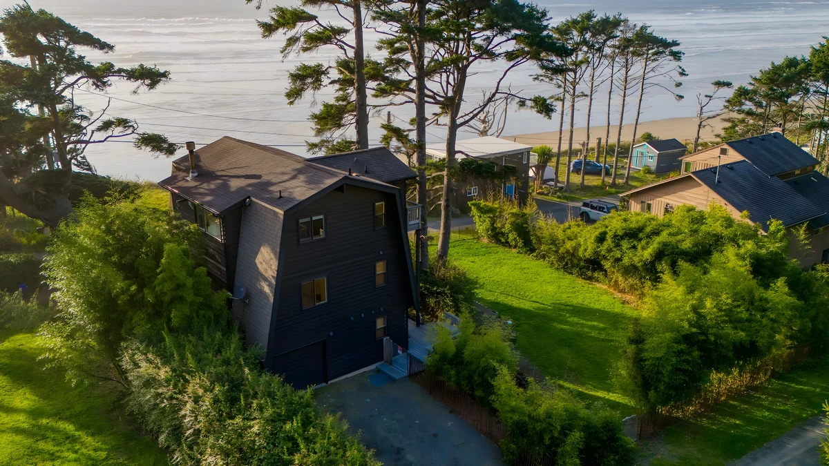 Wander Arch Cape Bluff